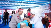 wakapolri-komjen-dedi-prasrtyo-hadir-dalam-acara-bakti-sosial-alumni-akpol-angkatan-1990-batalyon-dhira-brata-di-mapolsek-genu-1756001972175_169